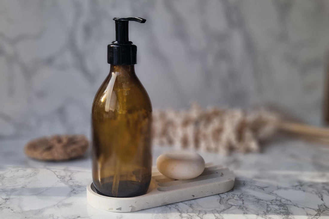 Genopfyld din sæbe nemt: Håndsæbe refill og opvaskesæbe dispenser - Conscious.dk