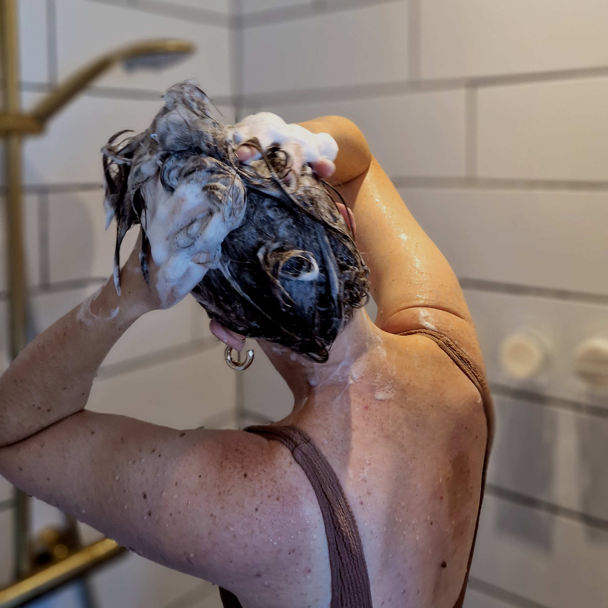 Hvordan bruges en shampoo bar?