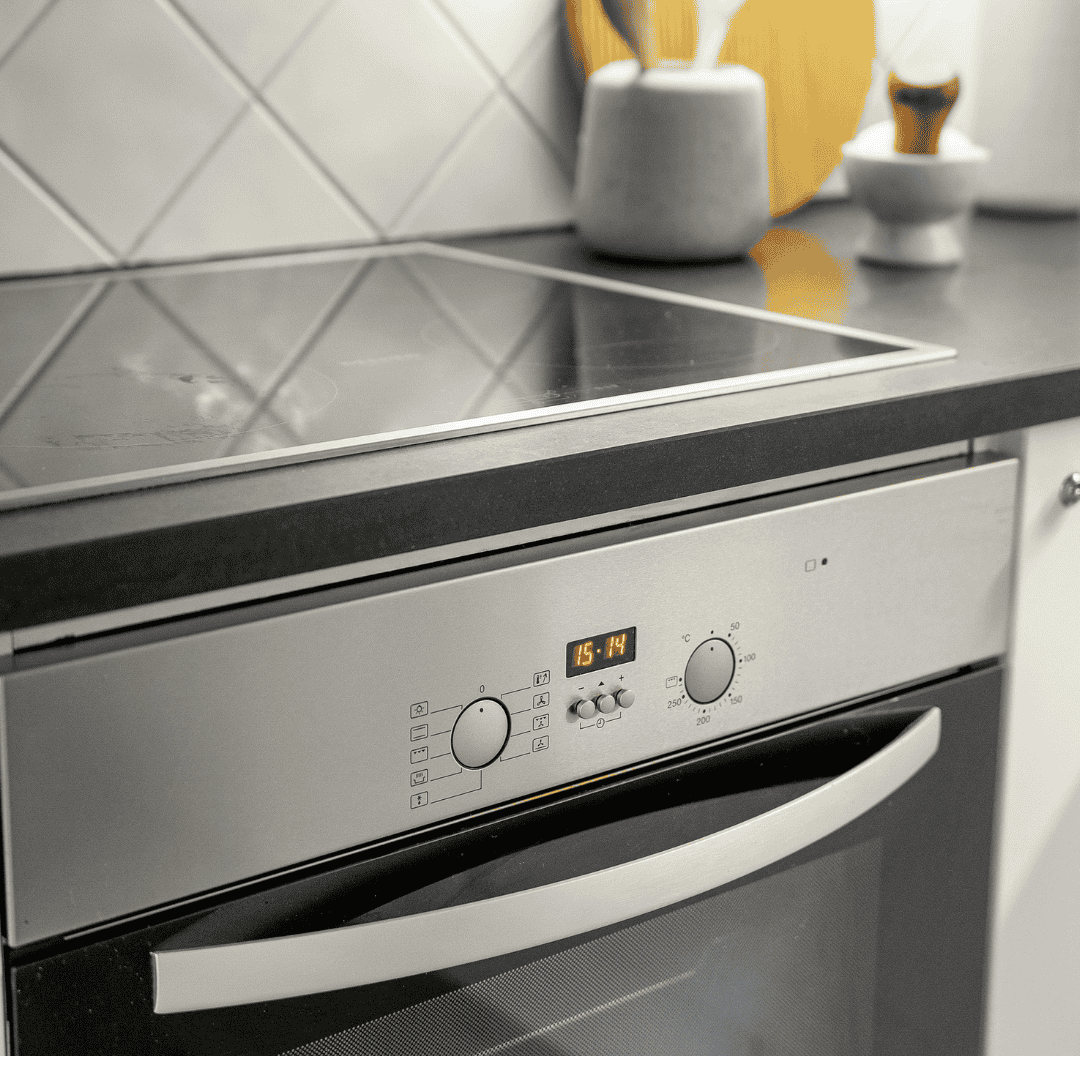 Sådan rengør du din kogeplade effektivt med natron og citronsyre - Conscious.dk