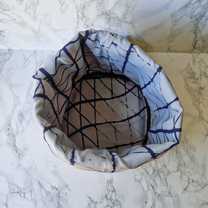 Bread basket made of upcycled coffee bags