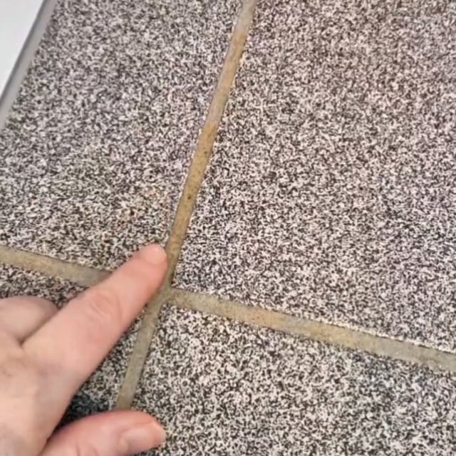 rengøre fuger med natron